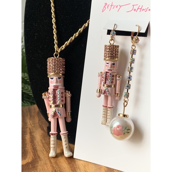 NEW BETSEY JOHNSON‎ Nutcracker Christmas Long Pendant Necklace Earrings Set